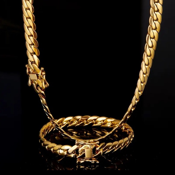 Elegant Gold Chain Necklace and Bracelet Set stainless steel - Picture 1 of 5